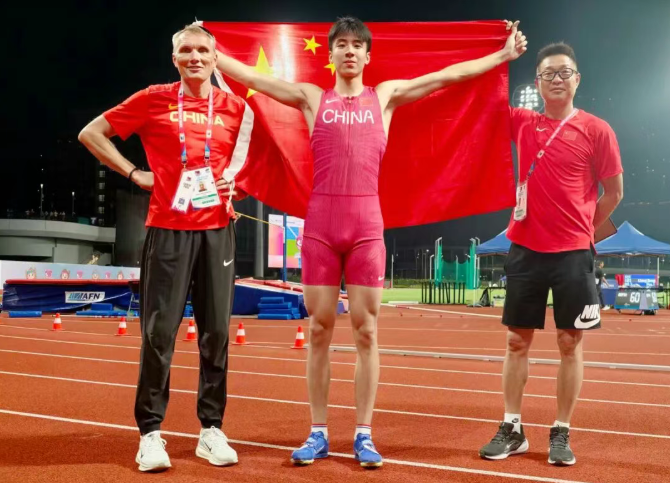 飞越亚洲之巅！韶关小将曾亮斩获田径亚青赛撑杆跳高冠军 | 中国区|球友会|股份有限公司