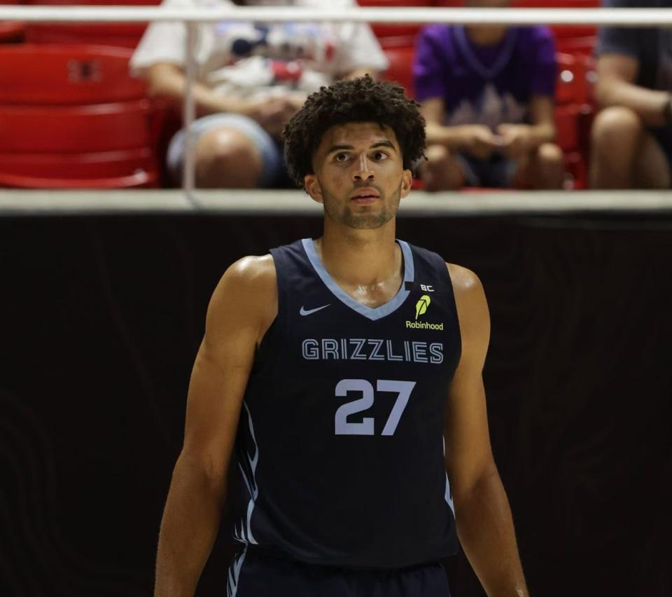 NBA夏联：灰熊7人上双37分狂胜雷霆 探花布泽尔首秀15+4+4 | 中国区|球友会|股份有限公司