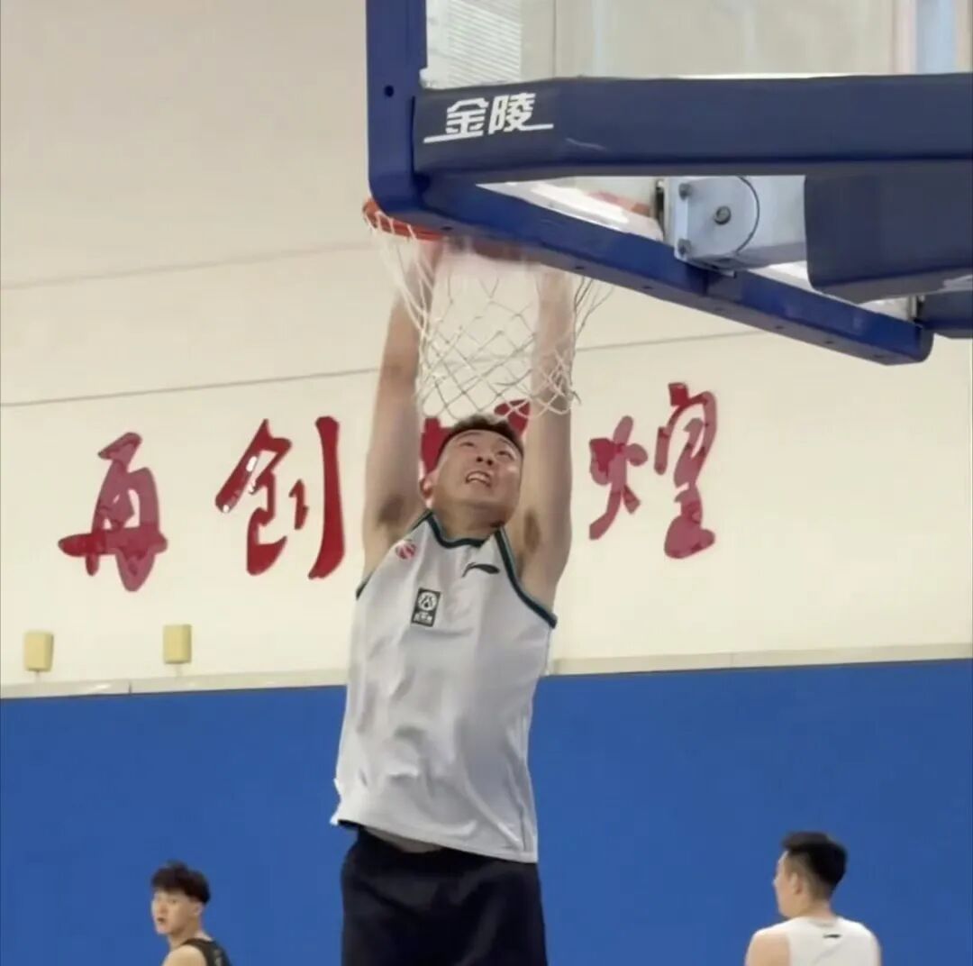 CBA：中国男篮抵达沈阳备战，郭昊文正式登陆NBA，山东男篮接触陈家政，浙江广厦续约朱俊龙，天津顶薪留下林庭谦 | 中国区|球友会|股份有限公司