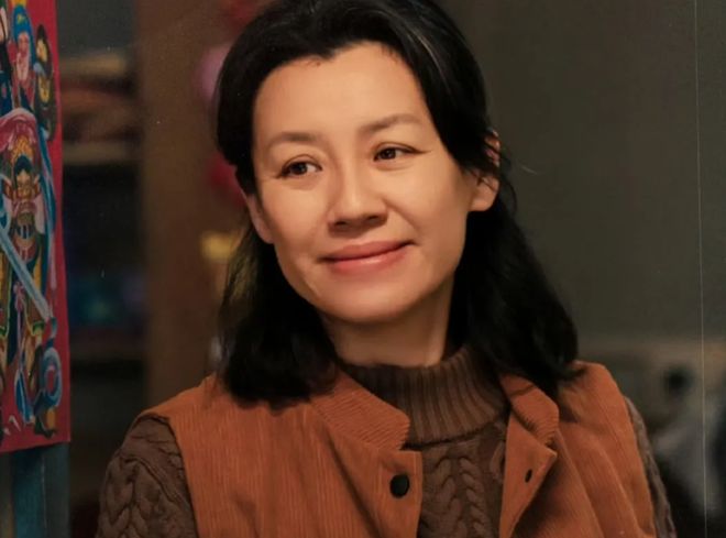 体坛冠军史上最大的败类！为捞钱共侍两夫，坑国民44亿后逃到美国