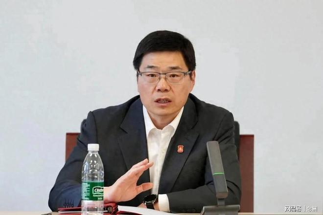 压力太大！中国篮协主席在更衣室哭了 郭士强拥抱安慰 球员拍肩膀 | 中国区|球友会|股份有限公司