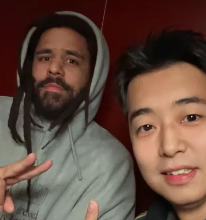 揭秘：温网的奖杯雕刻师们是如何工作的？