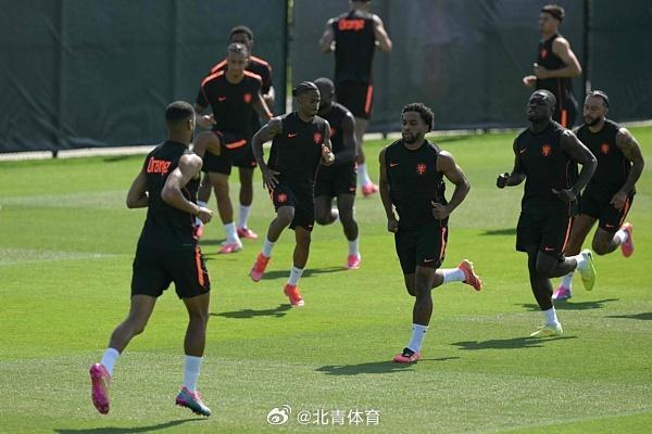 爆冷掀翻卫冕冠军！年轻主帅又美又能打，或取代宫鲁鸣接手国家队