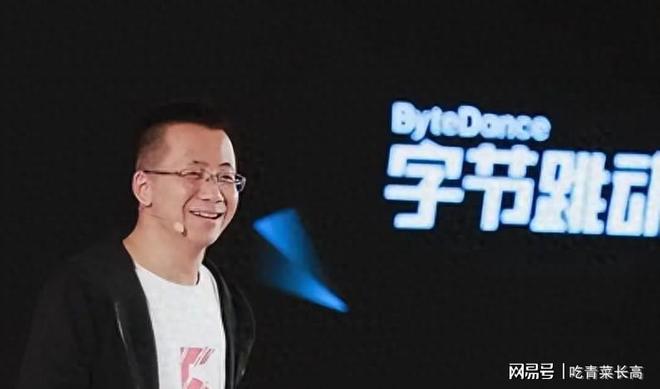 梅西从国家队退役2天，财富状况被扒，年薪2500万美元是冰山一角