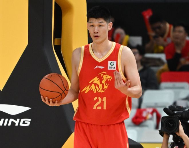 记者：山东新外援约翰逊已经抵达香港，能赶上CBA二阶段首战