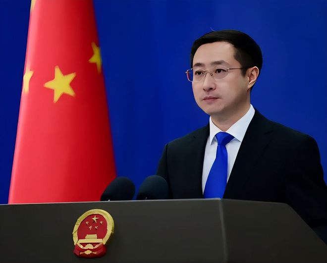 萨巴伦卡轻松横扫莱巴金娜令人意外，高芙送双油条进决赛