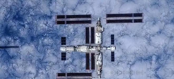世界杯巨大失误!图赫尔自废武功!活活用废英格兰头号神锋