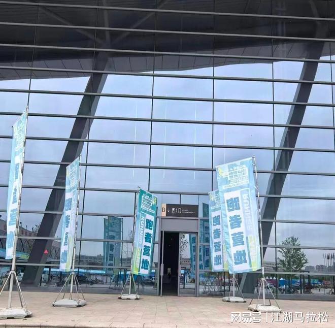 CBA大洗牌！5000万转会创纪录，杨鸣遭疯抢，多队抢着开顶薪