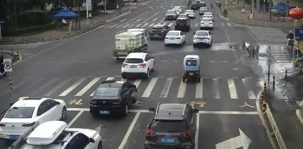 马刺丢冠3将身价暴跌！文班亚马打不了关键球，福克斯打成卧底！