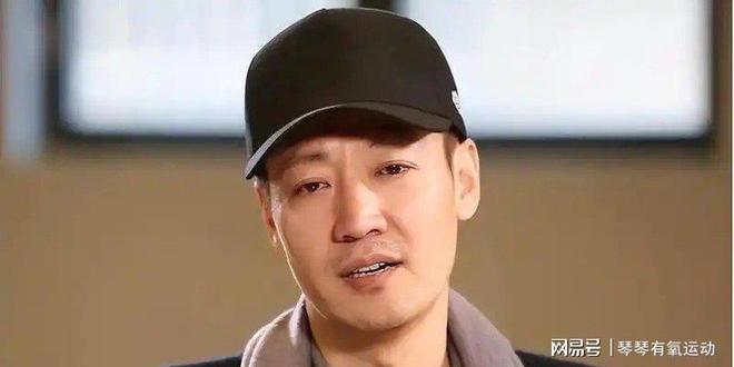 C罗婚礼请柬曝光:与乔治娜将于8月1日在某庄园举行婚礼,庄园表示不予回应;此前有消息称C罗因世界杯失利推迟婚礼