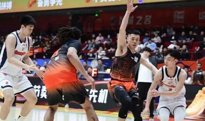 中场狂欢不打烊 北控男篮福利大派送