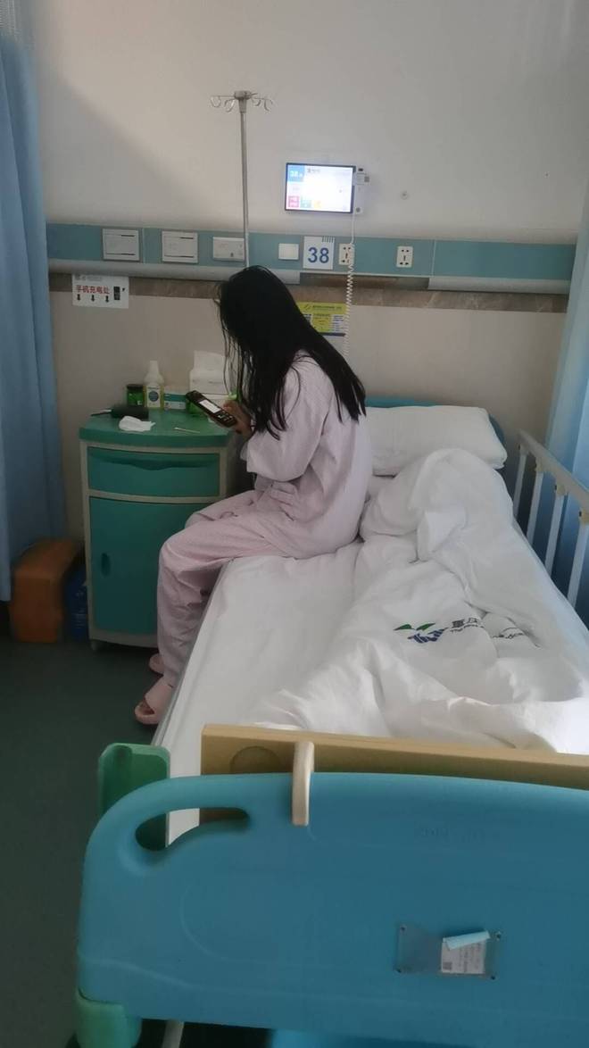 官方：武汉女足签下卢旺达外援让妮娜、美国外援格蕾丝