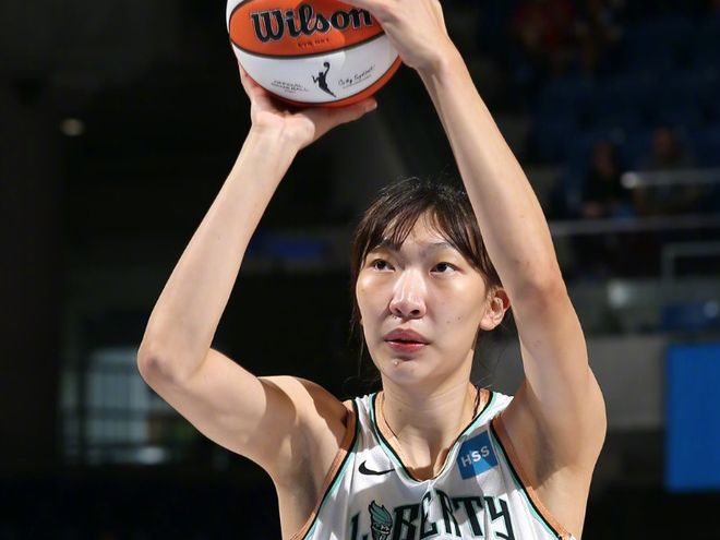 菜鸟逆袭!短短3年时间,从“摆烂神器”,到NBA超级新星