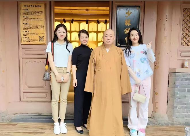 官方:奥克兰FC后卫派纳克尔右肩脱臼
