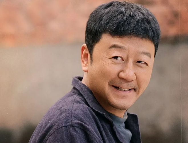 体坛冠军史上最大的败类！为捞钱共侍两夫，坑国民44亿后逃到美国